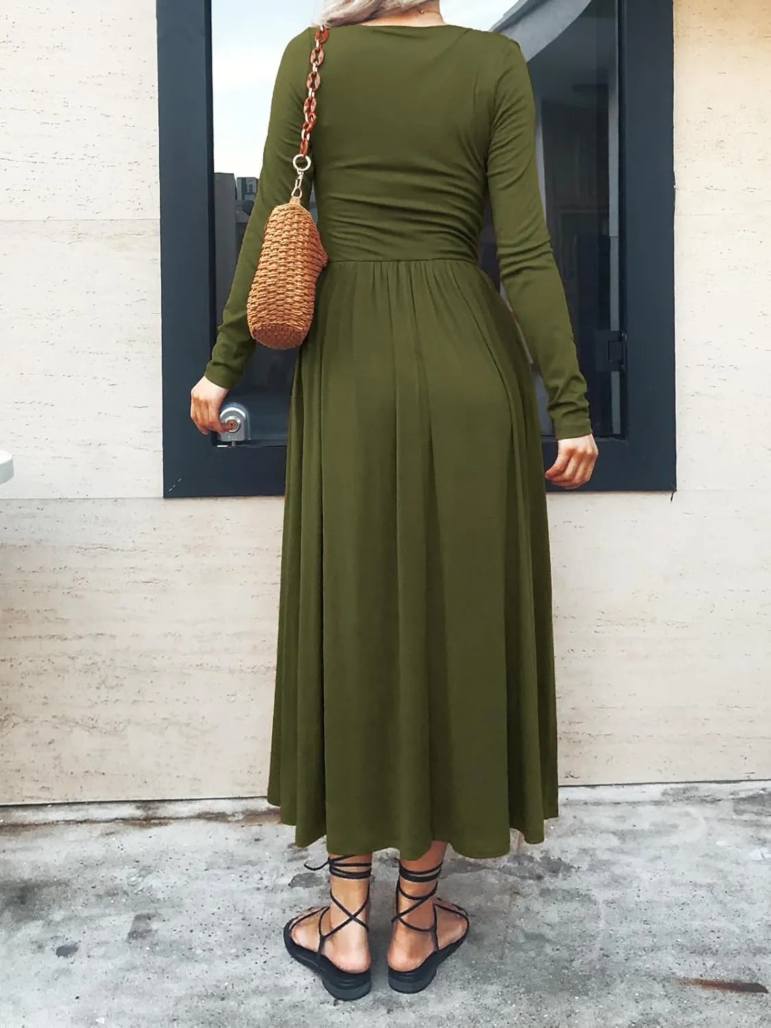 Women's Long Sleeve Maxi Dress 2024 Fall Crewneck Knit Plain Empire Waist Casual Slim Pleated Dresses with Pockets